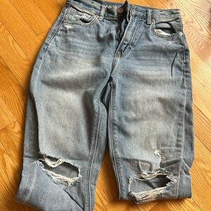 Ripped knee American eagle jeans